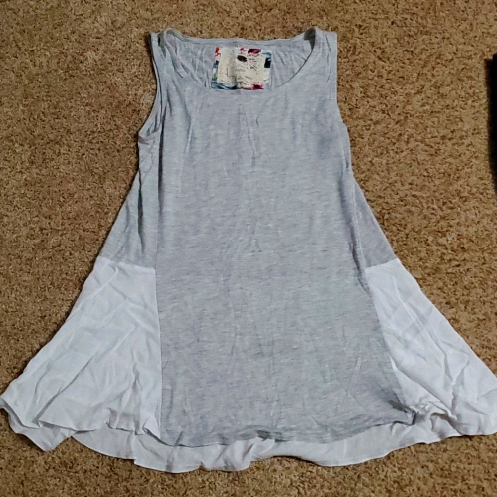 Gray and white top